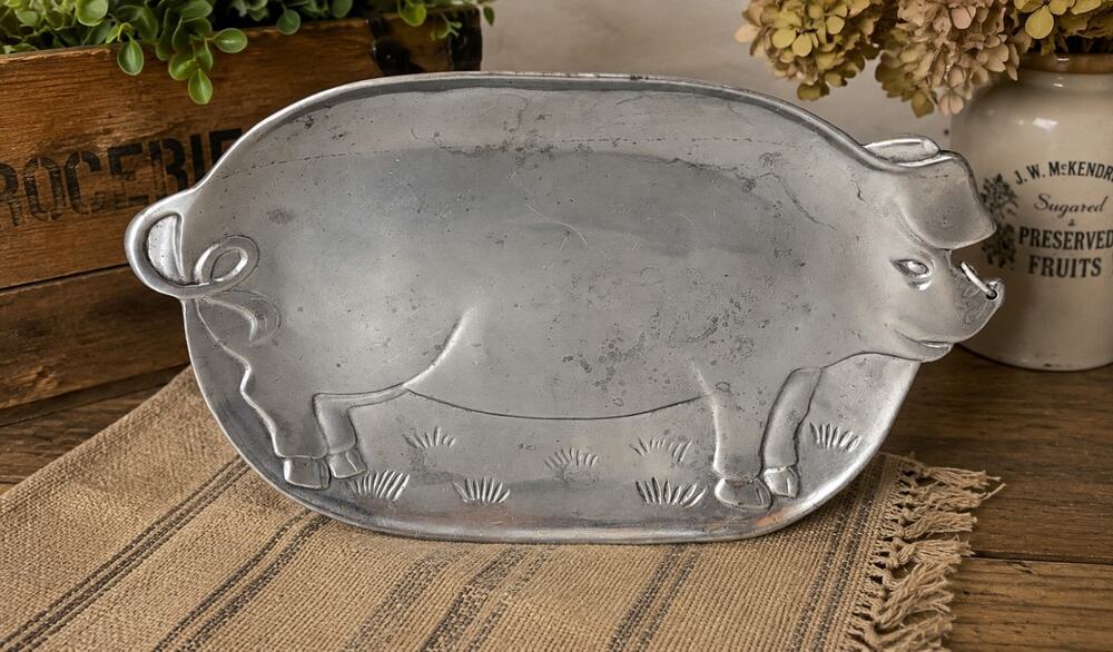 Vandor 1981 Vintage Silver Tone Metal Pig Serving Tray 10" Novelty Animal